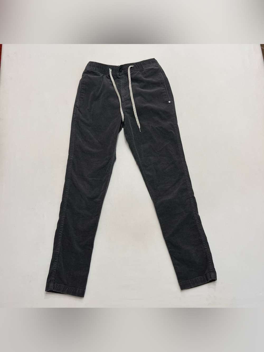 Vuori Optimist Pant Charcoal Grey Casual Corduroy Pants Men’s Size XS Drawstring